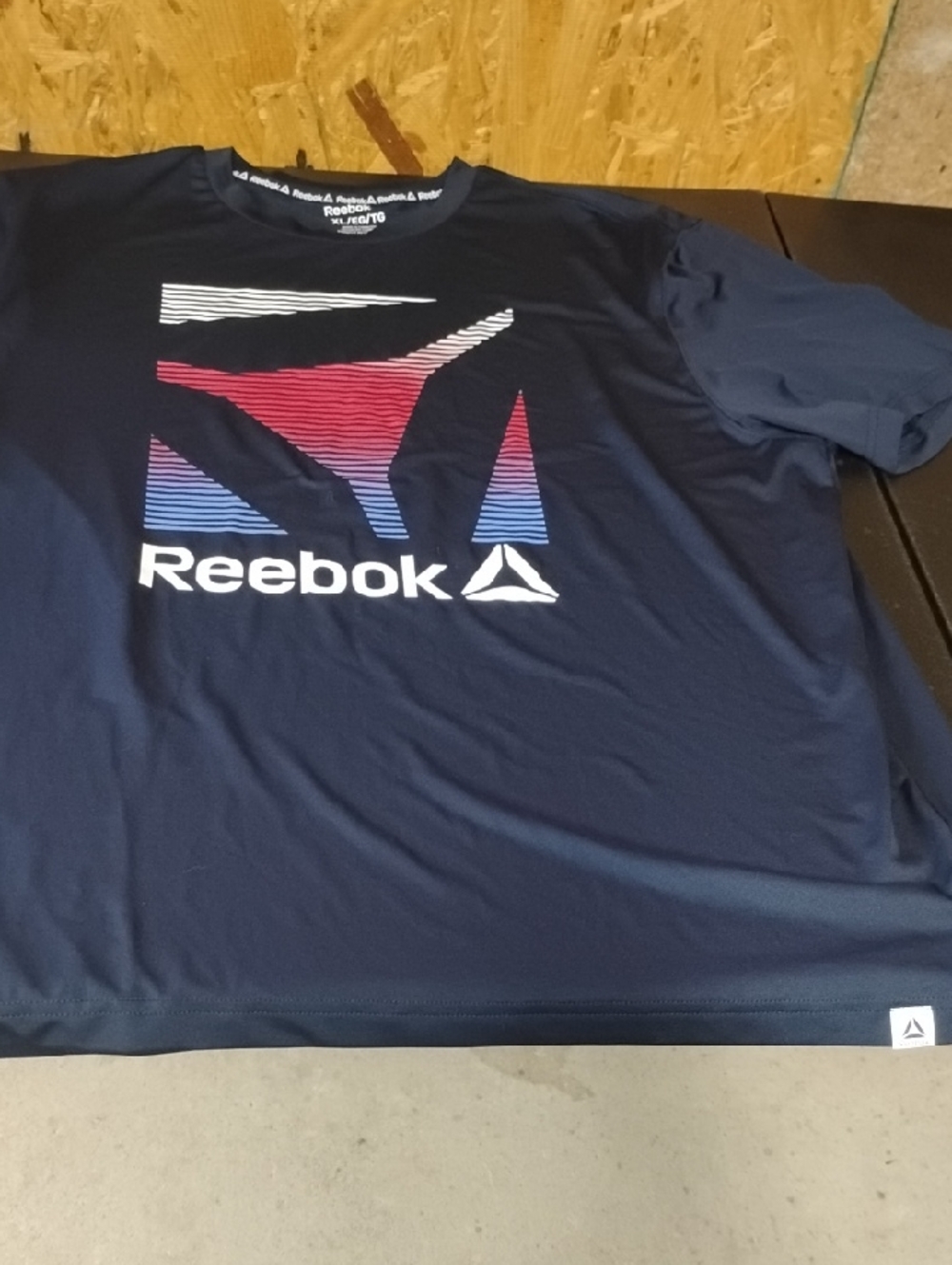 Reebok Navy Tee Xl - Picture 5 of 6